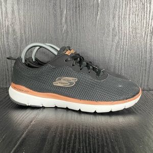 Skechers Lite-Weight Women’s size 9